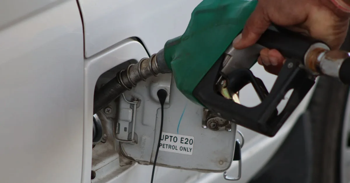 découvrez tout sur l'adblue, le liquide essentiel pour réduire les émissions polluantes de votre véhicule diesel et respecter les normes environnementales.
