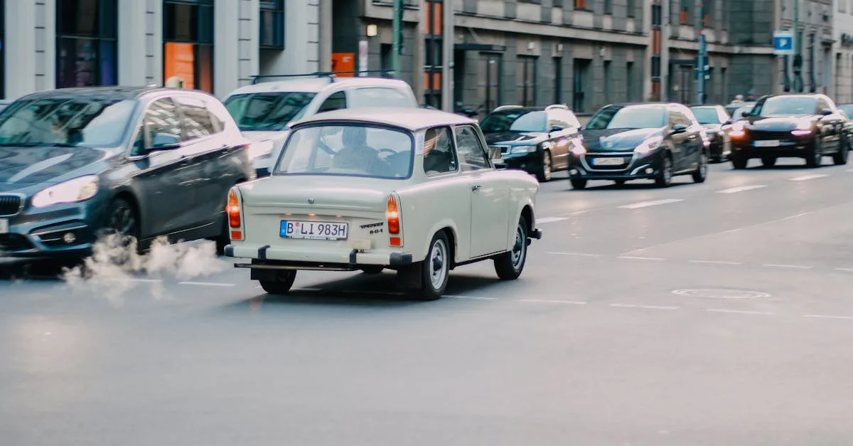 découvrez les causes courantes et les solutions efficaces lorsque votre voiture tremble au ralenti pour garantir une conduite en douceur et sécurisée.