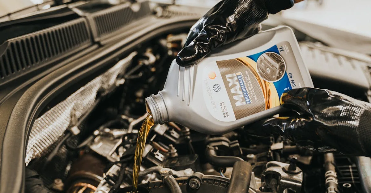 découvrez la fréquence idéale pour changer votre huile moteur afin d'assurer la performance et la longévité de votre véhicule.