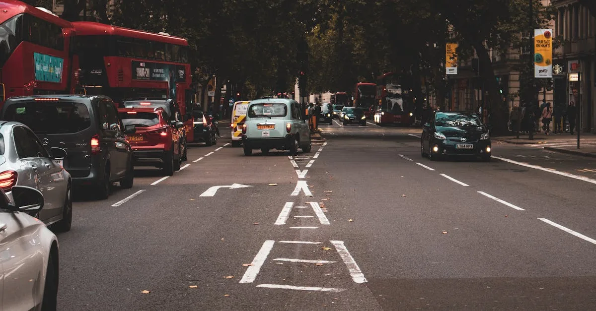 découvrez tout ce qu'il faut savoir sur les zones à faibles émissions (zfe) : réglementation, véhicules concernés et conseils pour circuler en zone urbaine propre.
