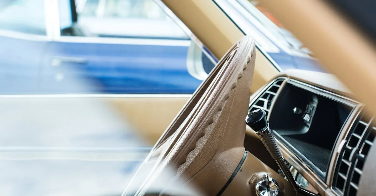 découvrez comment démarrer une voiture classique en toute simplicité, avec des conseils pratiques pour les passionnés et les débutants.