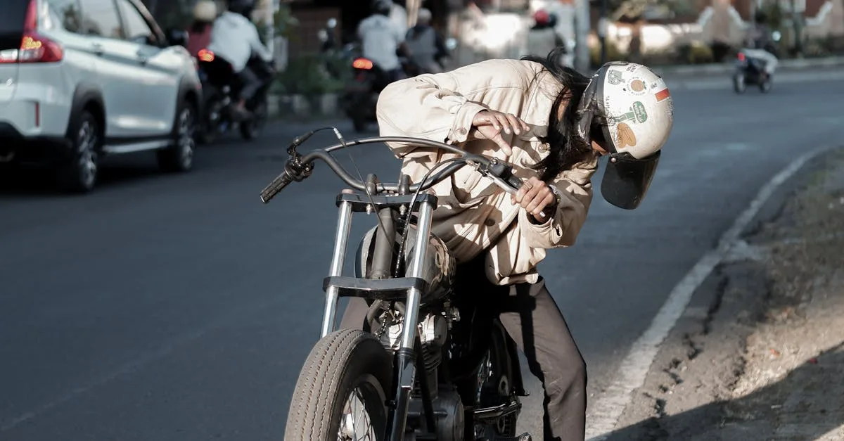 conseils essentiels pour redémarrer une moto après une longue période d'inactivité et assurer son bon fonctionnement.