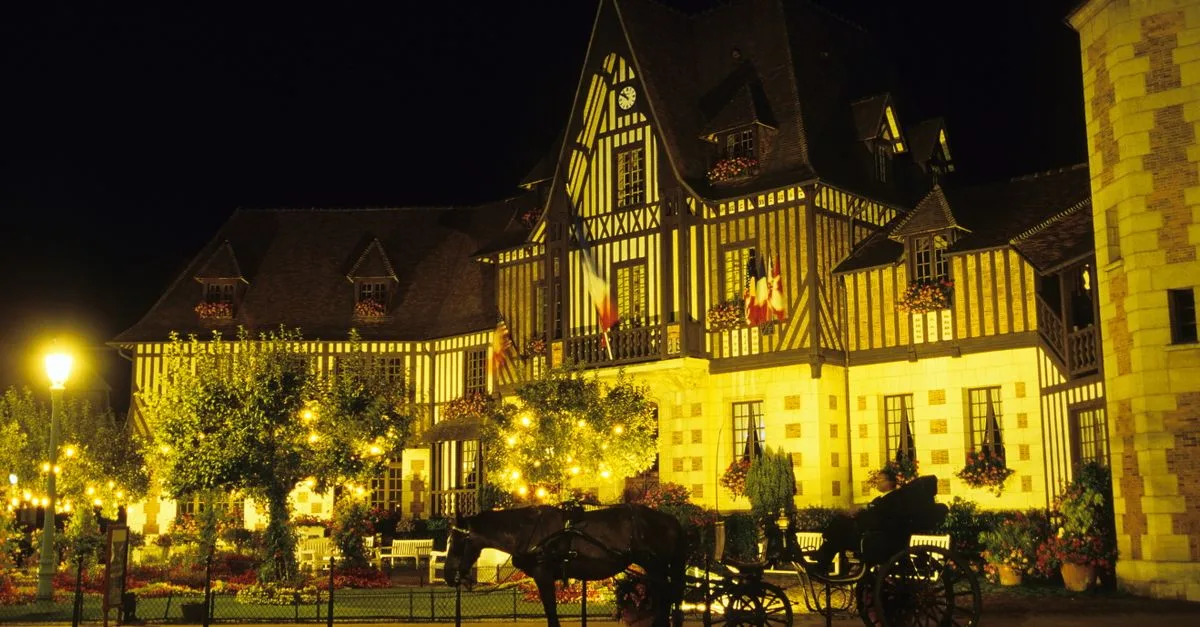 découvrez la gastronomie normande authentique : fromages, fruits de mer, cidre et recettes traditionnelles de normandie.