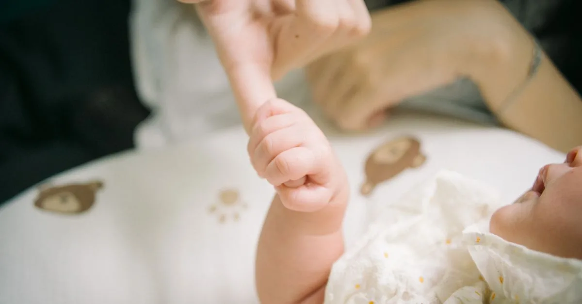 guide complet pour les parents de bébés : conseils pratiques, astuces et informations essentielles pour bien s'occuper de votre nouveau-né.