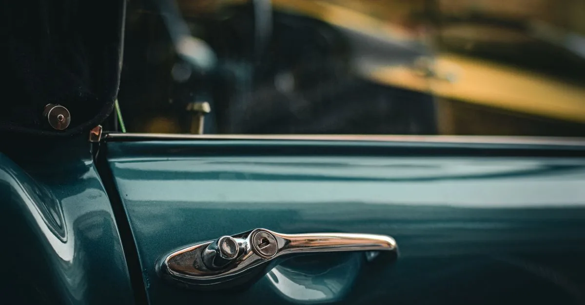 trouvez les pièces détachées idéales pour votre voiture classique et restaurez-la avec des composants adaptés à son style et à son époque.